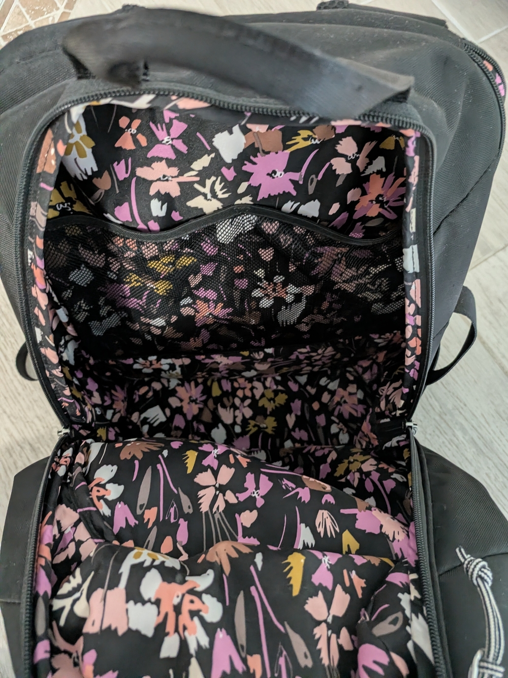 Vera Bradley Black Lightweight Everyday Backpack - Picture 5 of 10